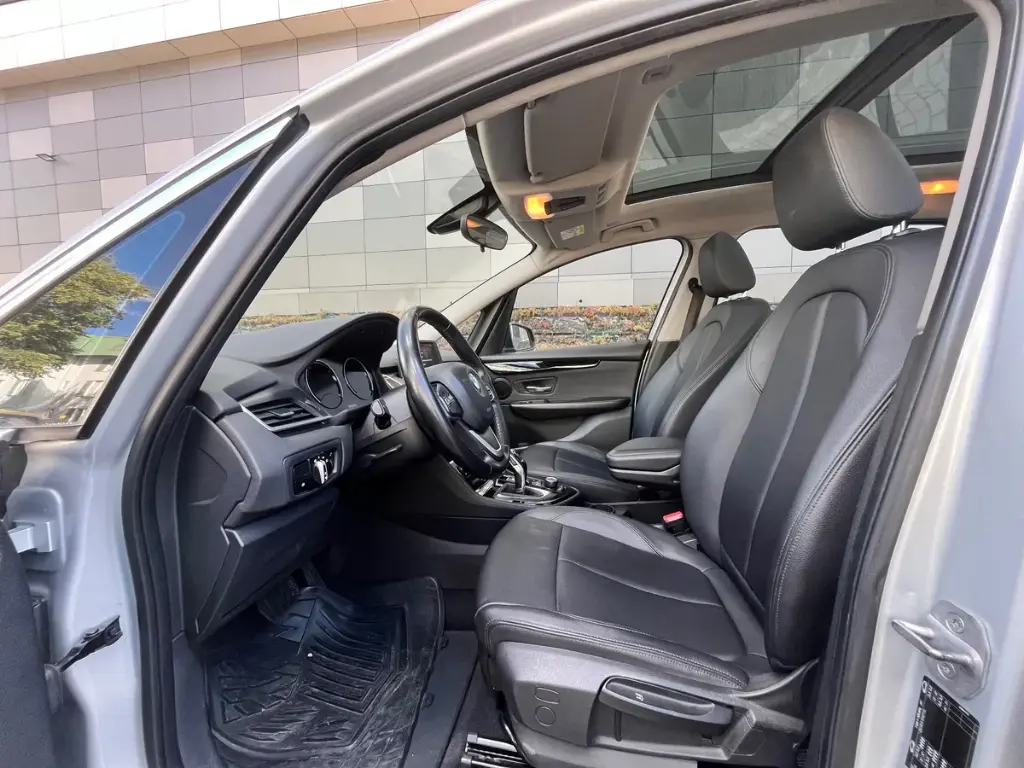 BMW Serie 2 218i Gran Tourer 20199.webp