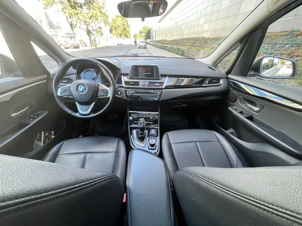 BMW Serie 2 218i Gran Tourer 20197.webp
