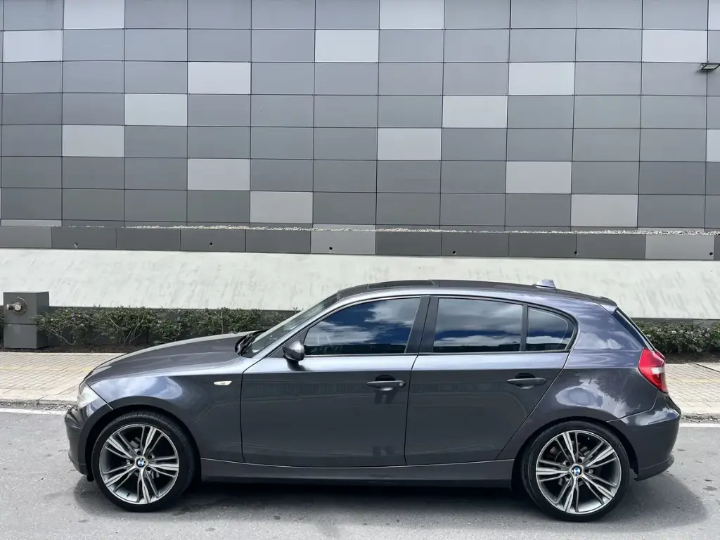 BMW Serie 1 120i E87 20091.webp