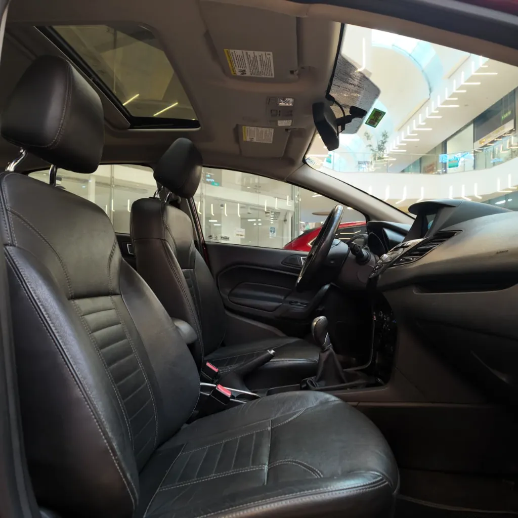 Ford Fiesta Titanium 2016.webp9.jpeg