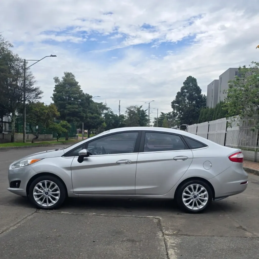 7.Ford Fiesta Titanium 2017.webp