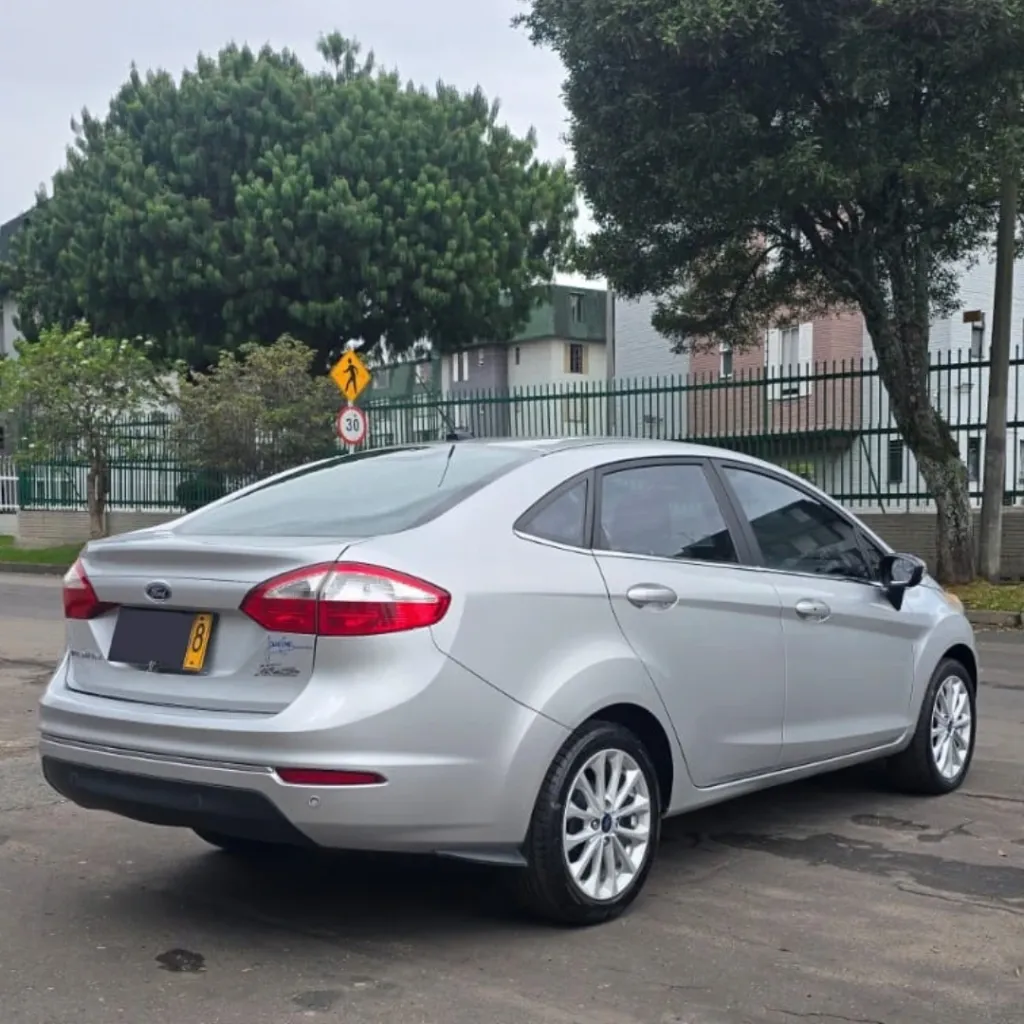 4.Ford Fiesta Titanium 2017.webp