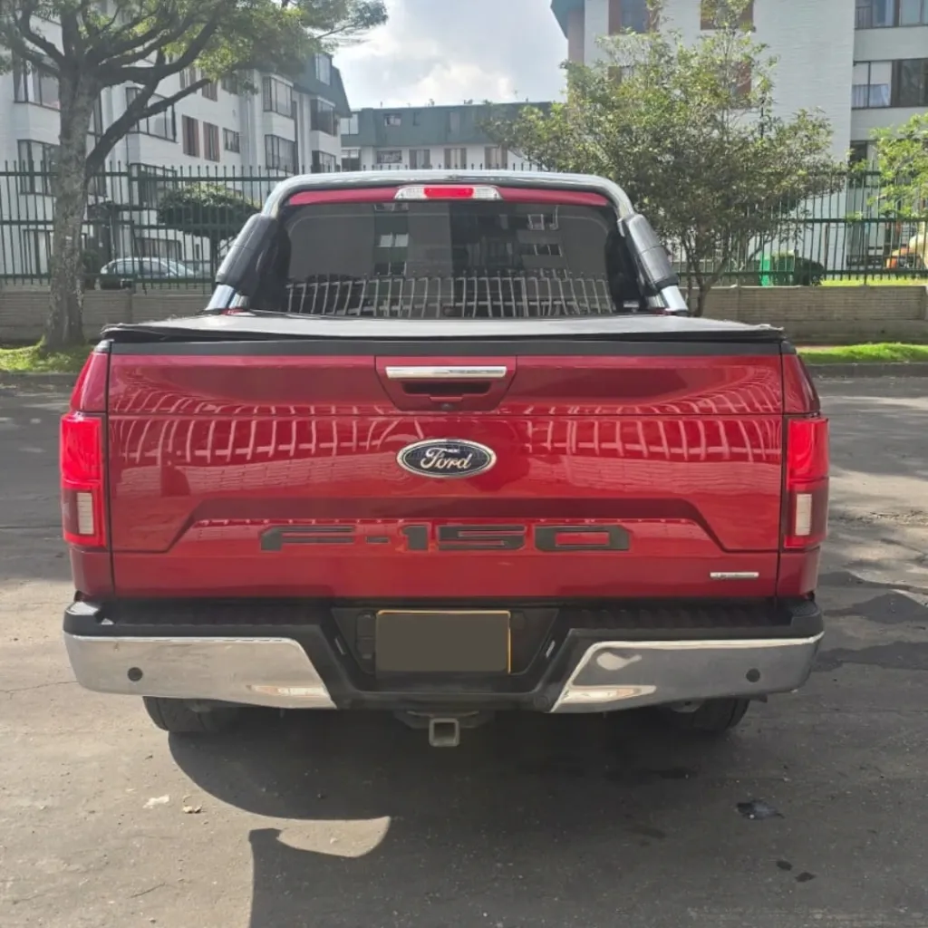 4.Ford New F-150 Lariat 4x4 2018.webp