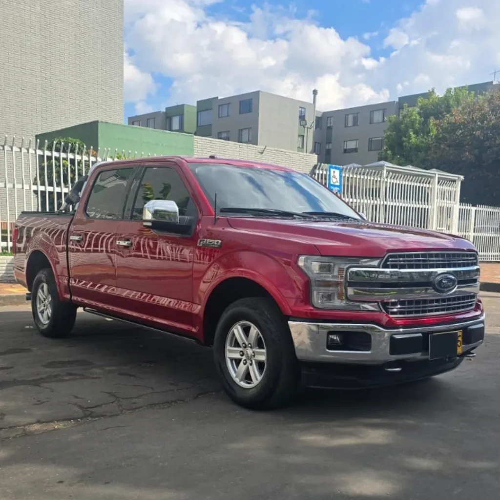 18.Ford New F-150 Lariat 4x4 2018.webp