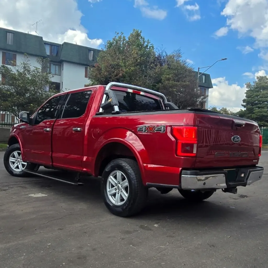 17.Ford New F-150 Lariat 4x4 2018.webp