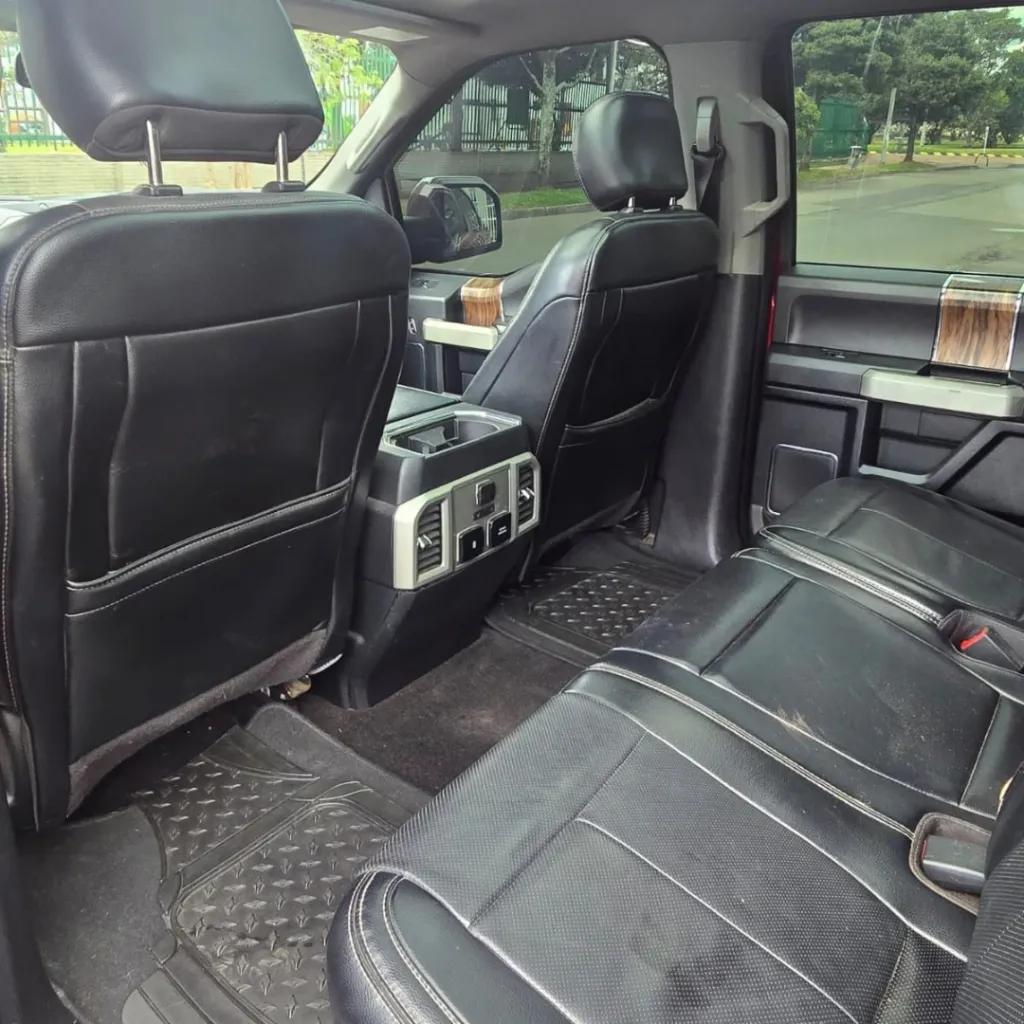 9.Ford New F-150 Lariat 4x4 2018.webp