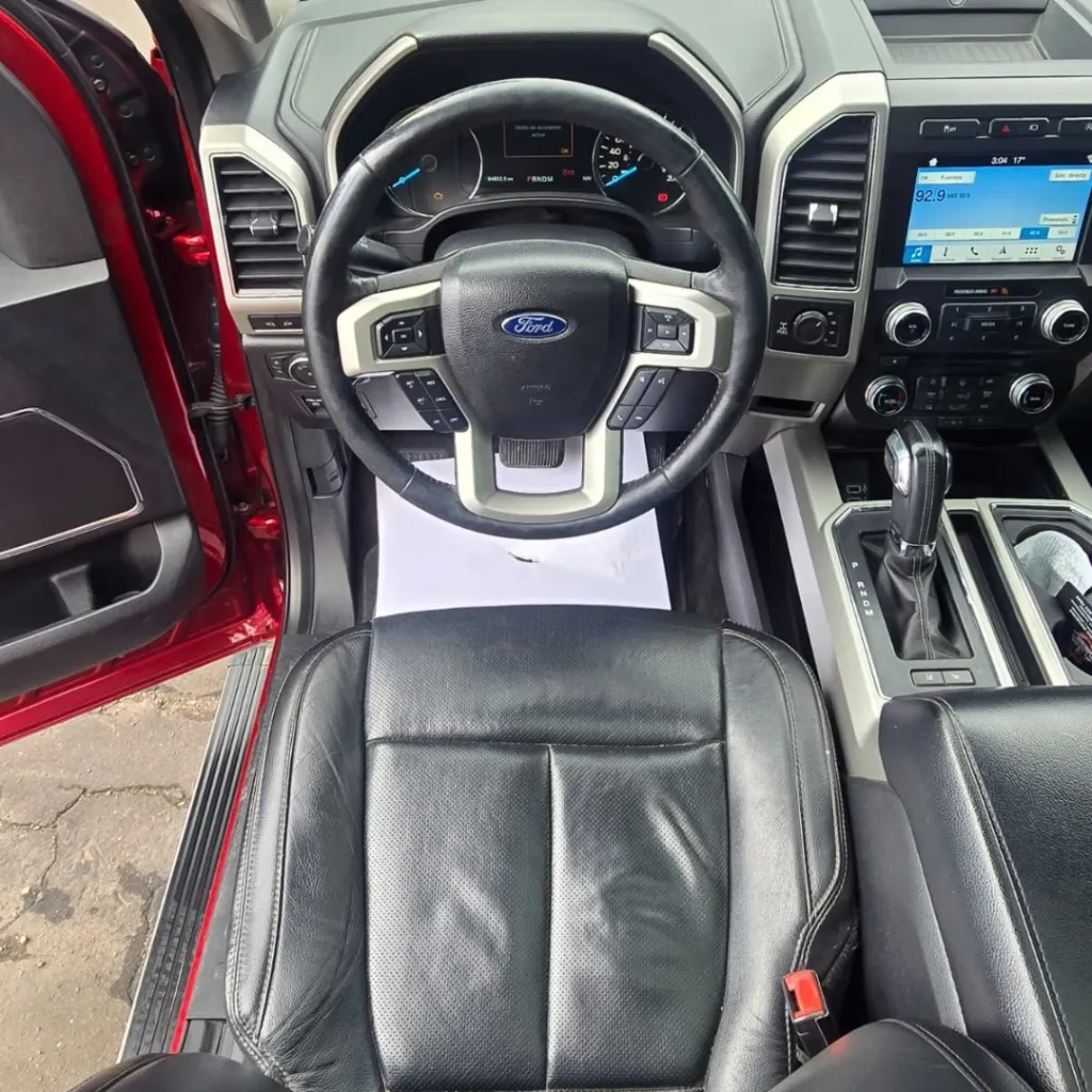 10.Ford New F-150 Lariat 4x4 2018.webp