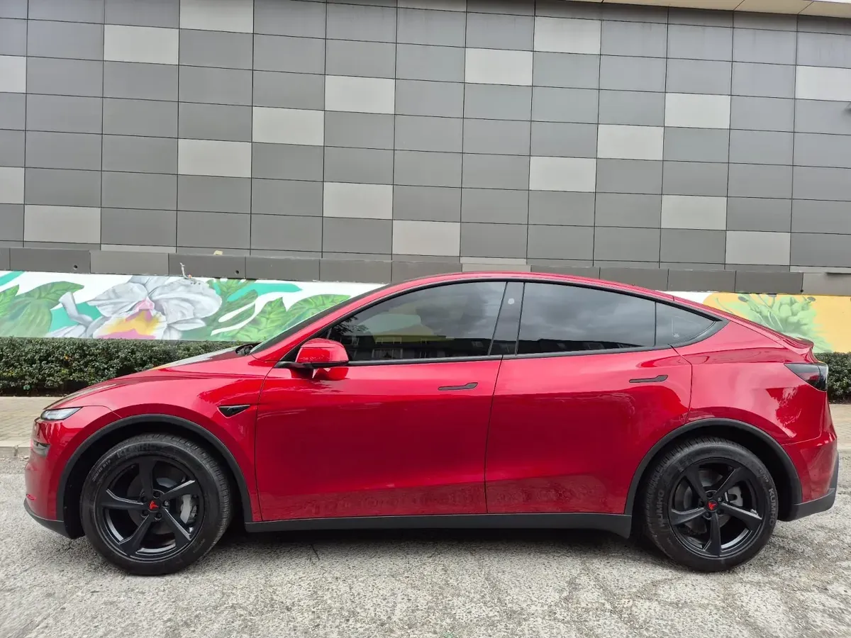 Tesla Modelo Y Long Range Awd 2026 1.webp