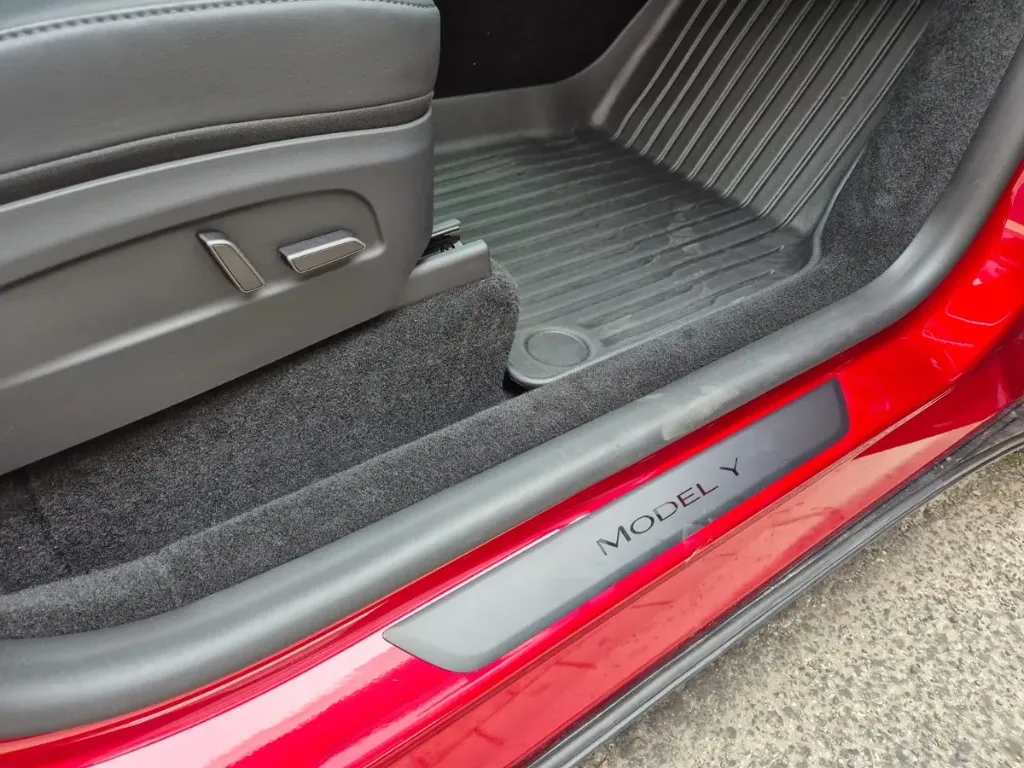 Tesla Modelo Y Long Range Awd 2026 12.webp