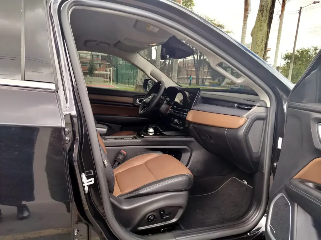 WhatsApp Image 2025-11-01 at 6.20.58 PM.webp