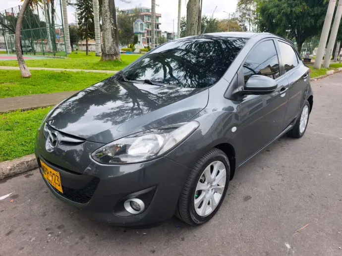 Mazda 2 2013