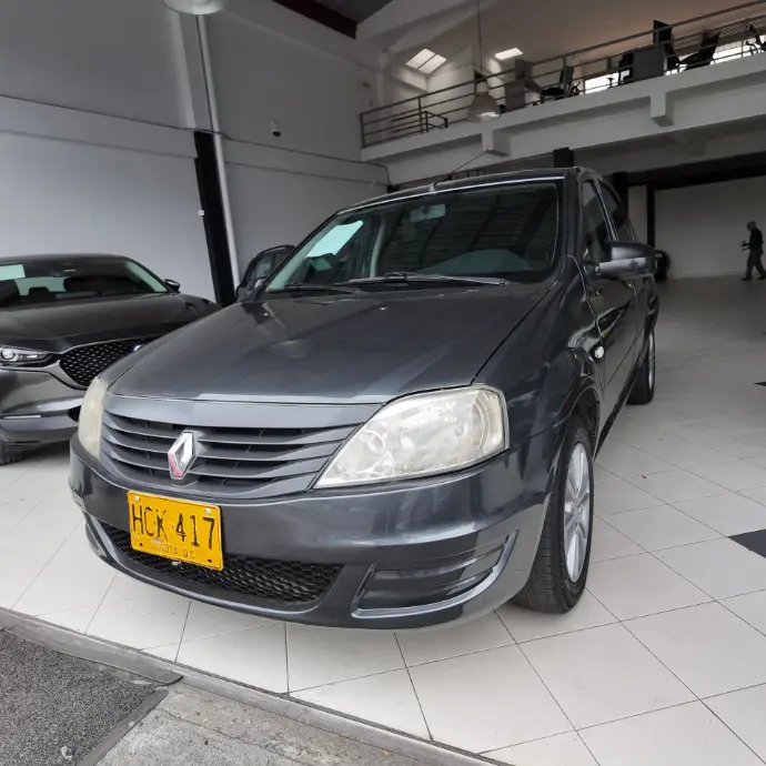 Renault Logan Familier 2013