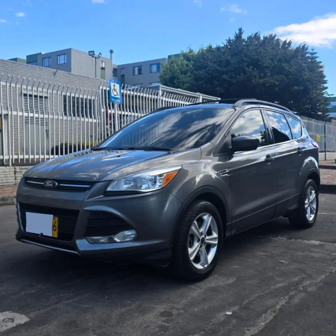 Ford	Escape	SE 4X4	2014