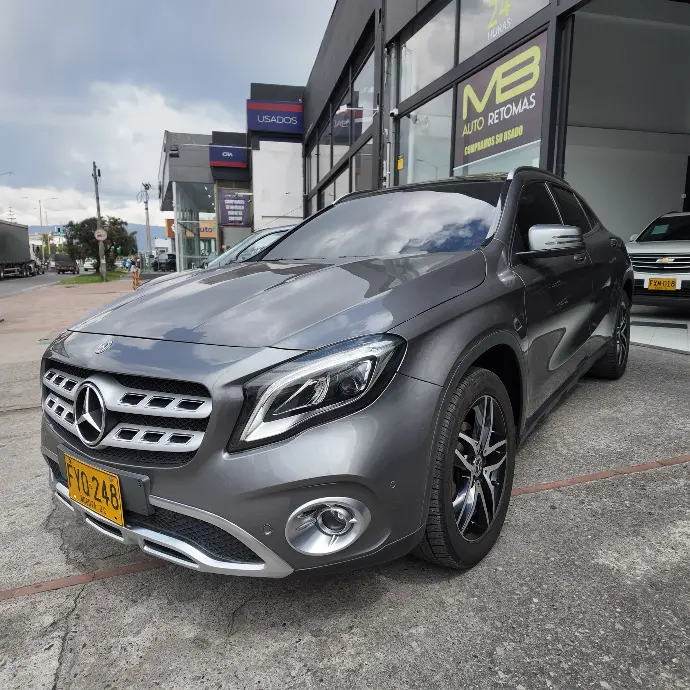 MERCEDES BENZ GLA 200 2019