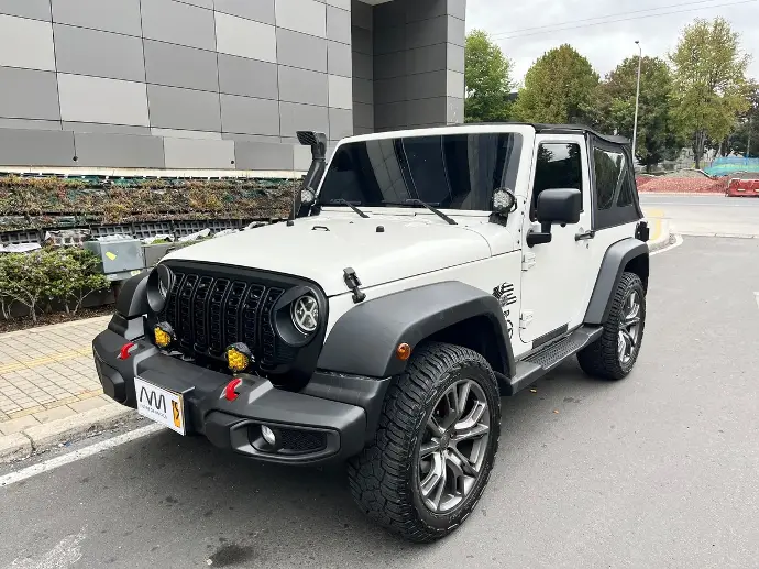 Jeep Wrangler  Sport
2010