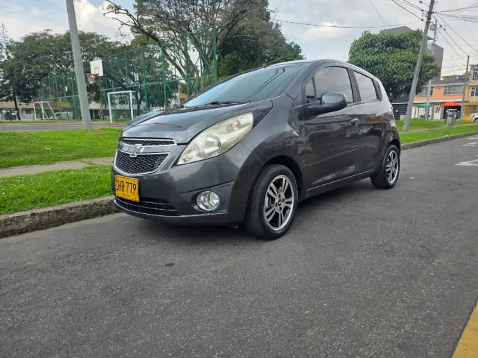 CHEVROLET	SPARK	2012