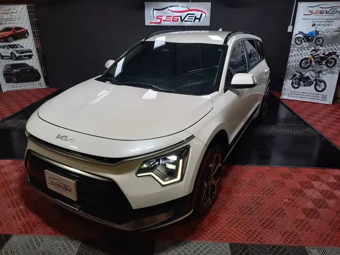 Kia Niro Vibrant 2023