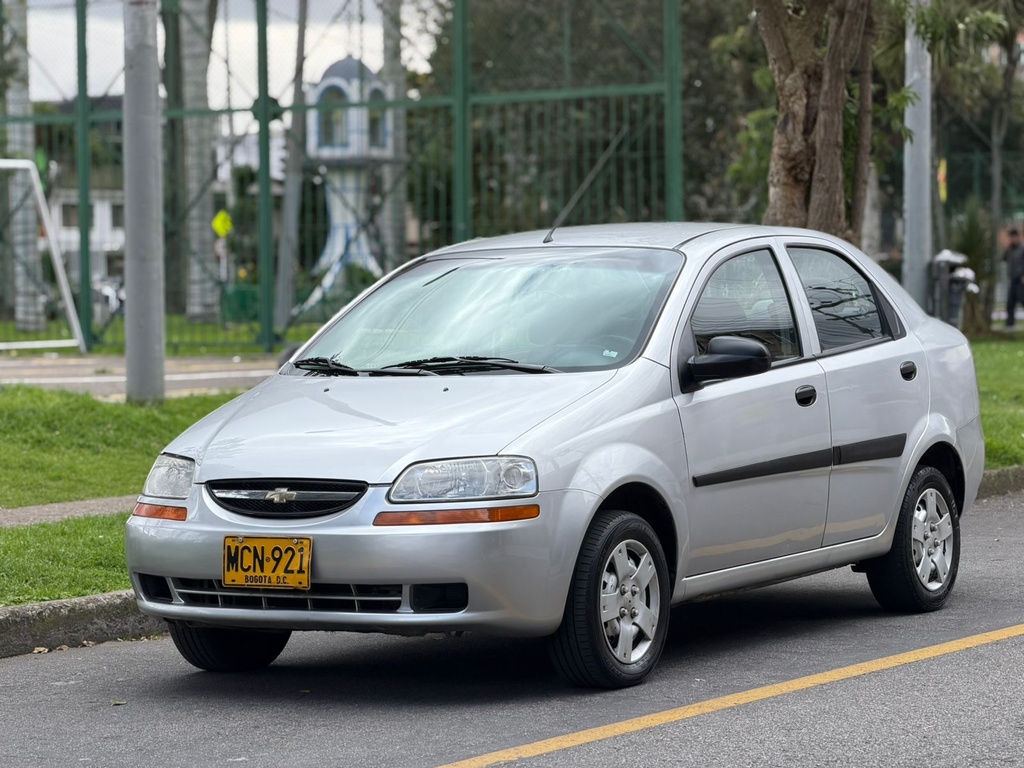 Chevrolet	Aveo	LS	2012