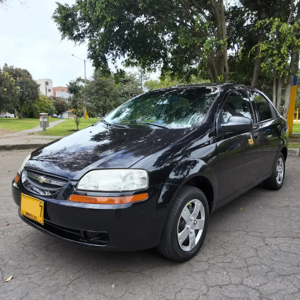 Chevrolet Aveo Family con aire	2013