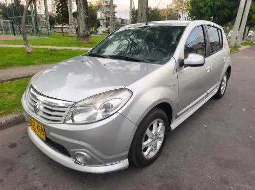 Renault Sandero 2010