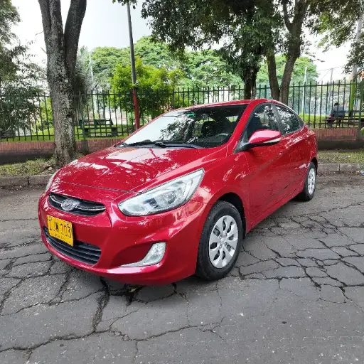 Hyundai	Accent	i25 full equipo 	2016
